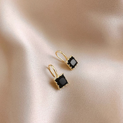 Simple Black White Irregular Polyhedron Pendant Small Earrings 2026 New Girl Unusual Earrings Fashion Korean Jewelry For Woman